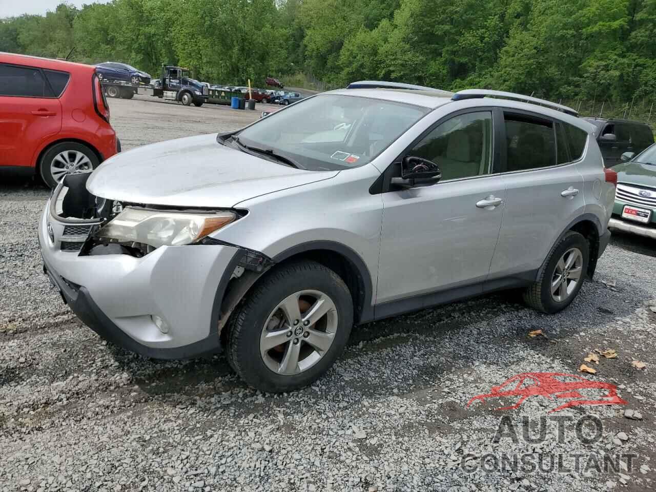 TOYOTA RAV4 2015 - JTMRFREV8FD115624
