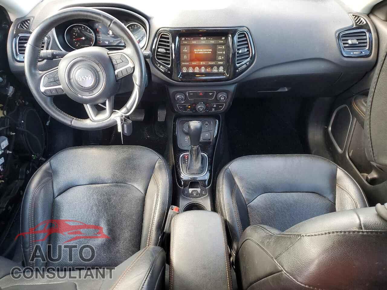 JEEP COMPASS 2018 - 3C4NJDCB1JT354900