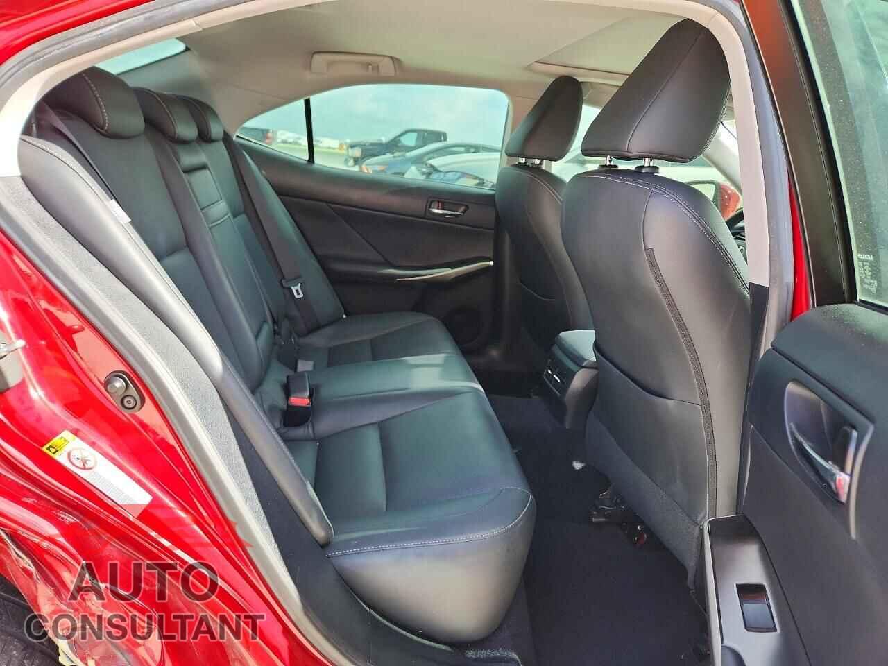 LEXUS IS 2014 - JTHBF1D24E5025243