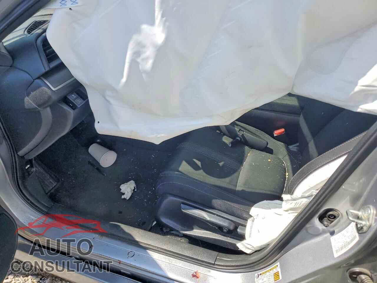 HONDA CIVIC 2018 - 19XFC2F55JE042995