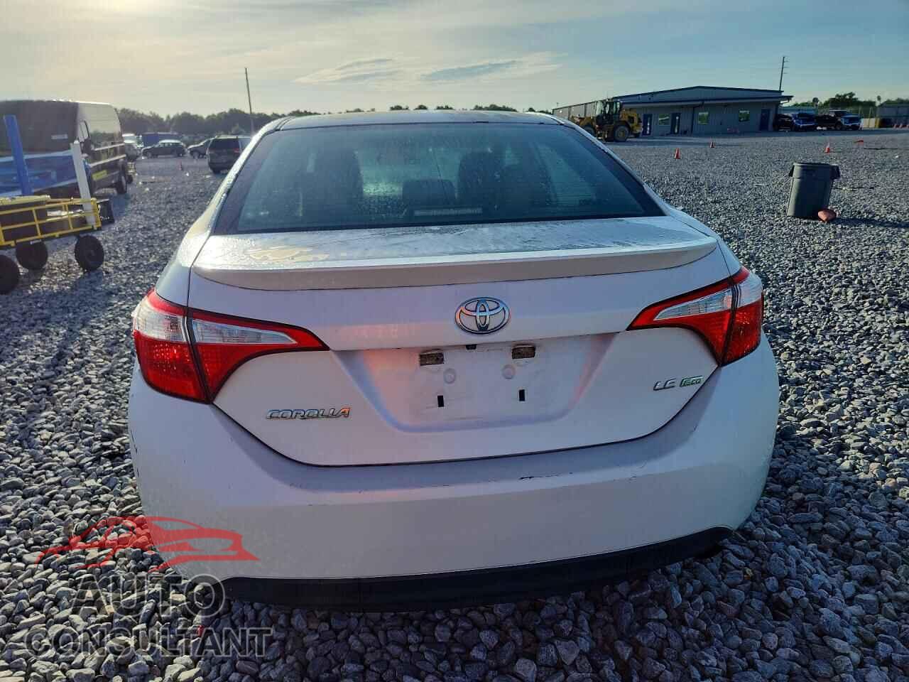 TOYOTA COROLLA 2015 - 5YFBPRHE4FP304987