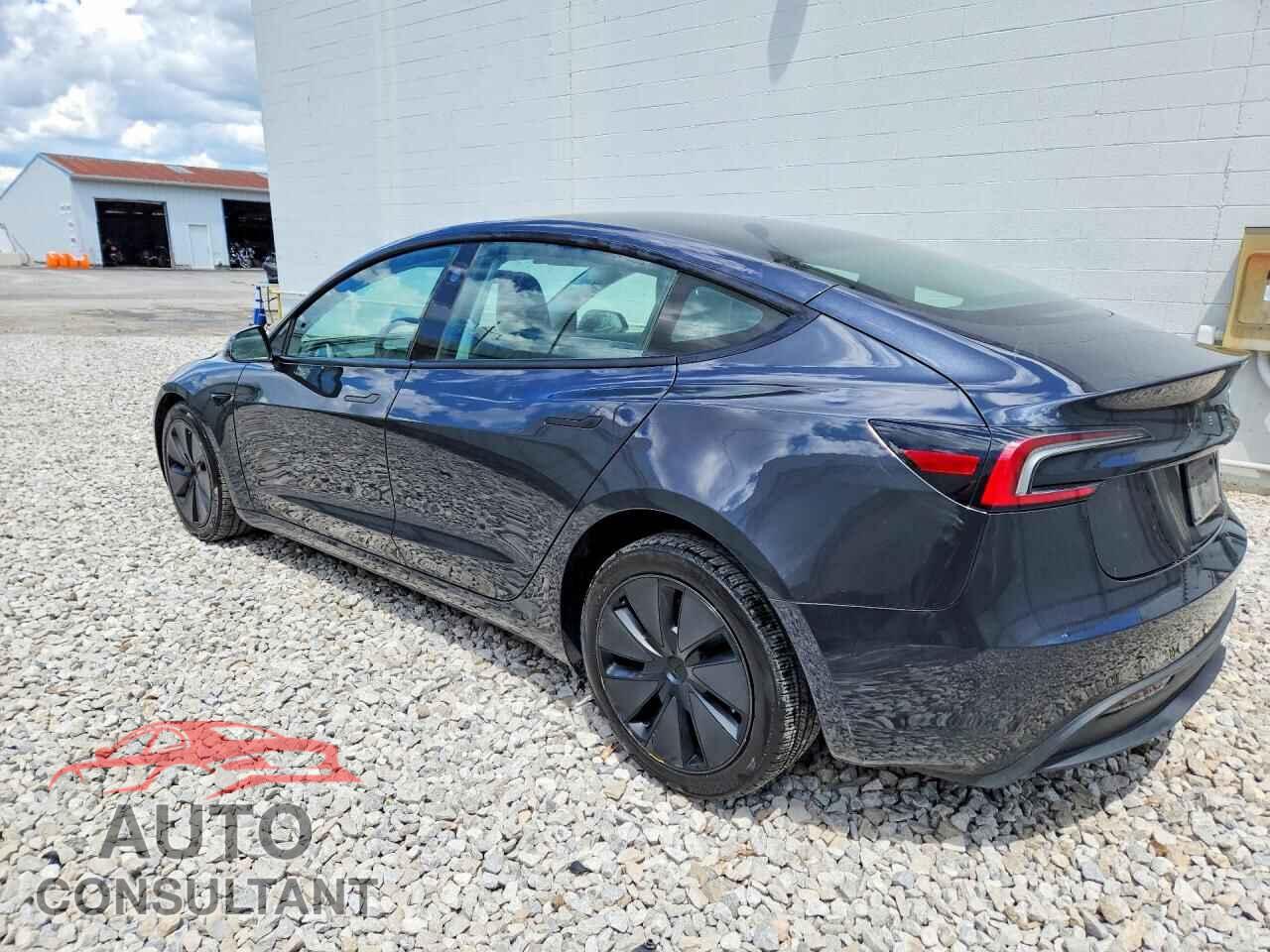 TESLA MODEL 3 2024 - 5YJ3E1EB7RF744692
