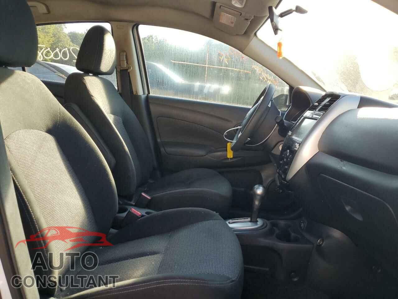 NISSAN VERSA 2018 - 3N1CN7AP1JL879793