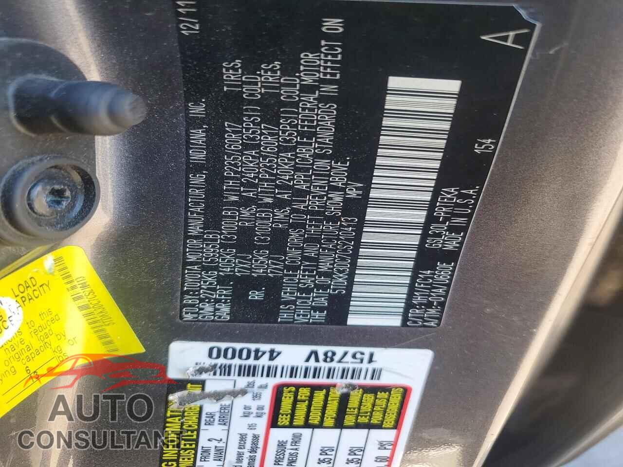 TOYOTA SIENNA 2012 - 5TDKK3DC7CS210413