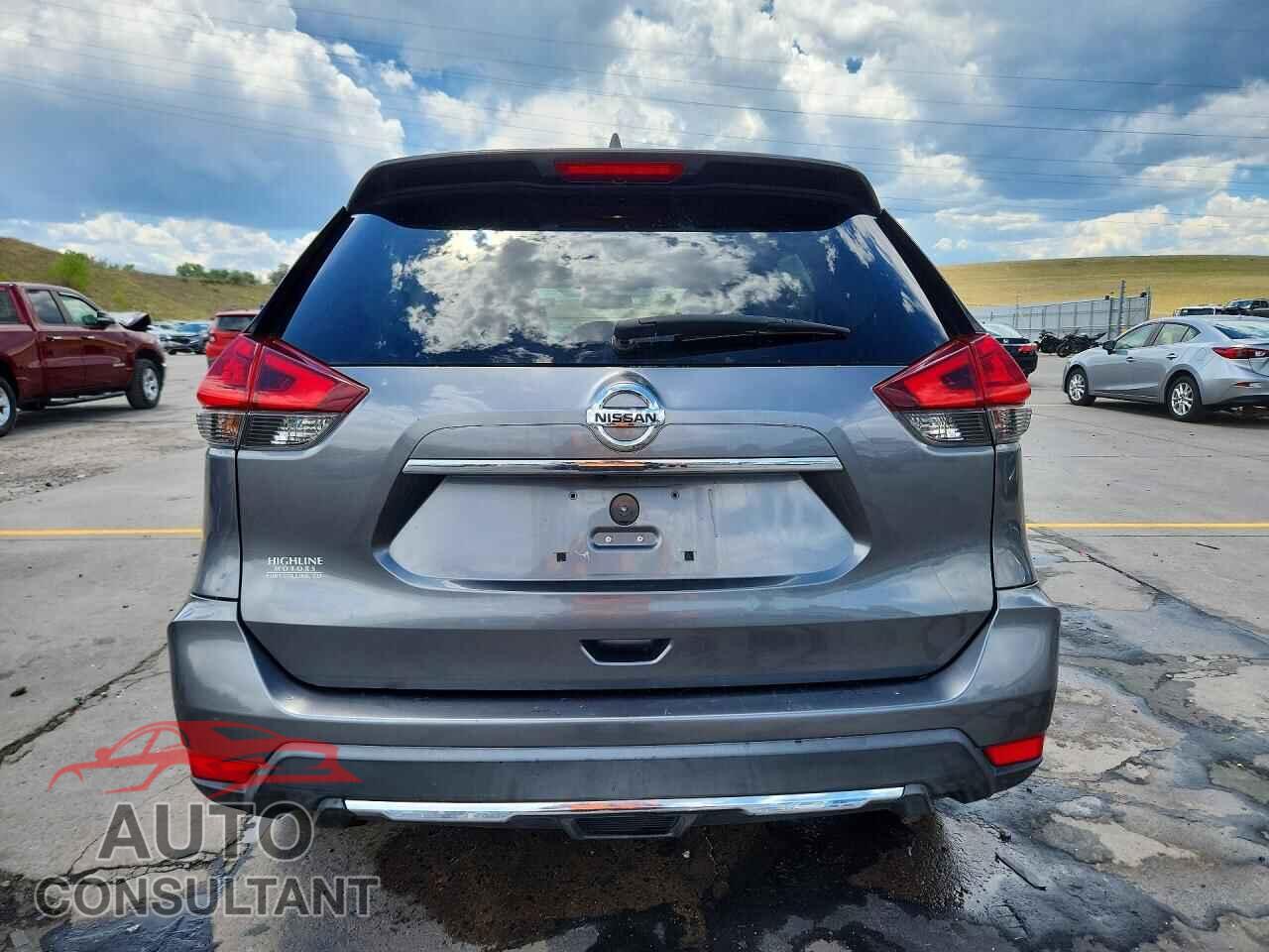 NISSAN ROGUE 2017 - KNMAT2MV0HP582679