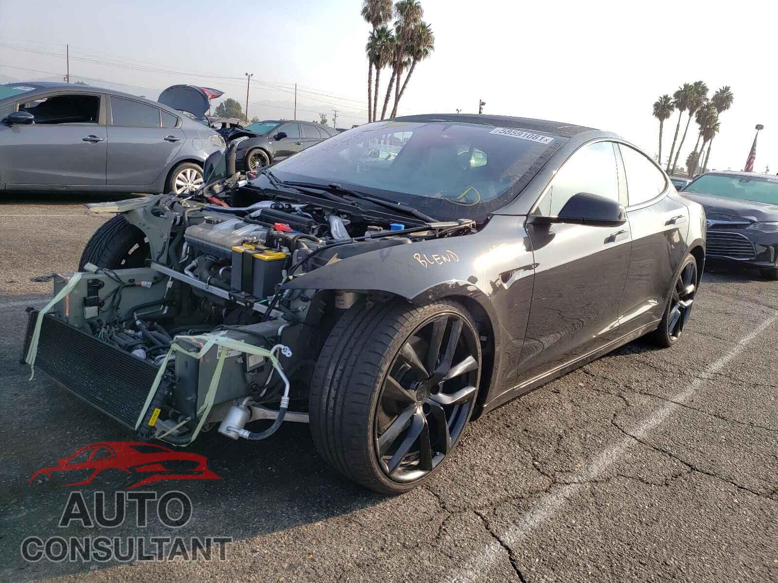 TESLA MODEL S 2018 - 5YJSA1E25JF261133