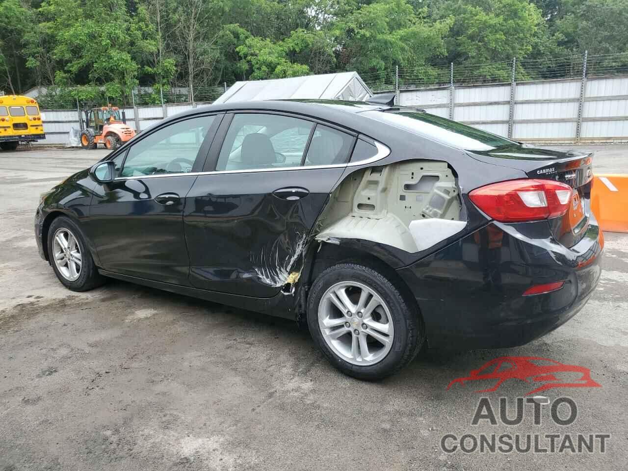 CHEVROLET CRUZE 2017 - 1G1BE5SM9H7233930