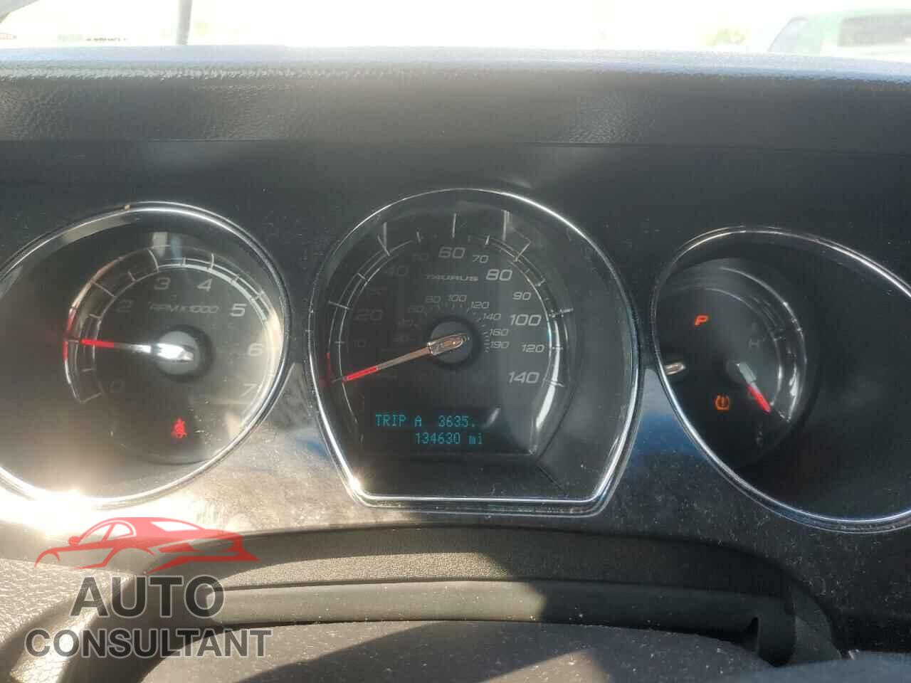 FORD TAURUS 2010 - 1FAHP2JW3AG107331