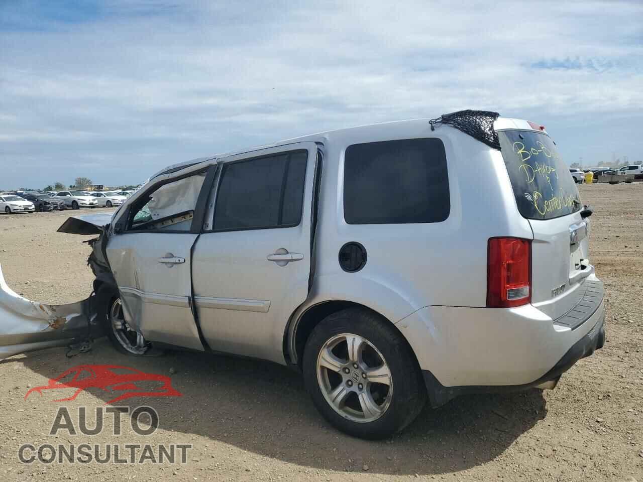 HONDA PILOT 2013 - 5FNYF4H5XDB028033