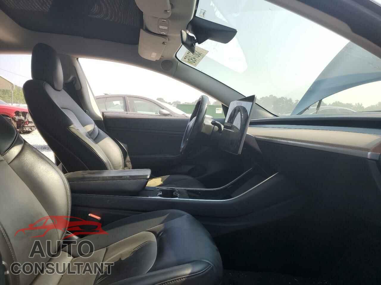 TESLA MODEL 3 2018 - 5YJ3E1EA8JF006038