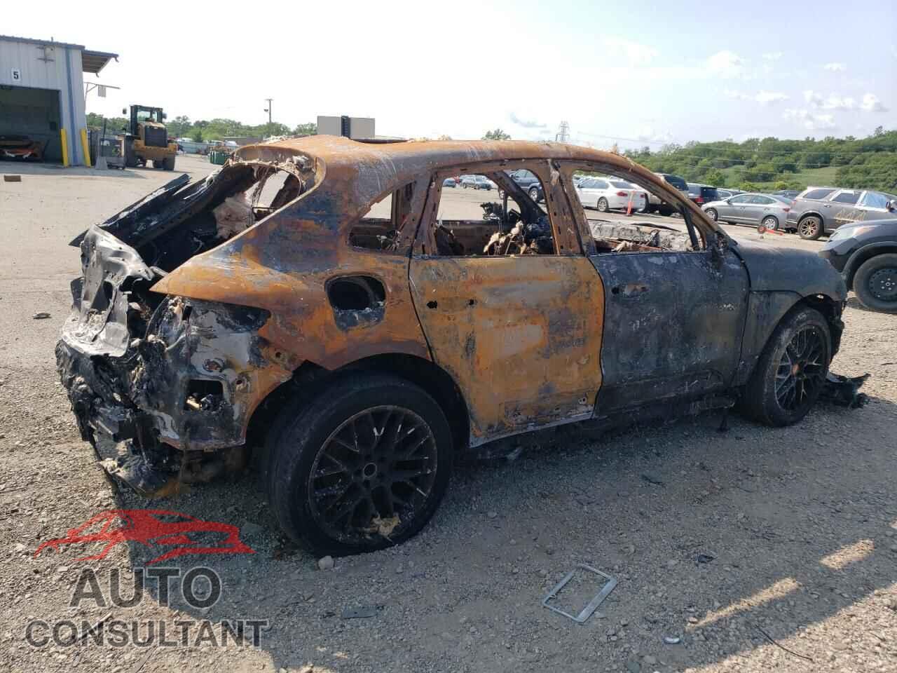 PORSCHE MACAN 2016 - WP1AB2A56GLB48178