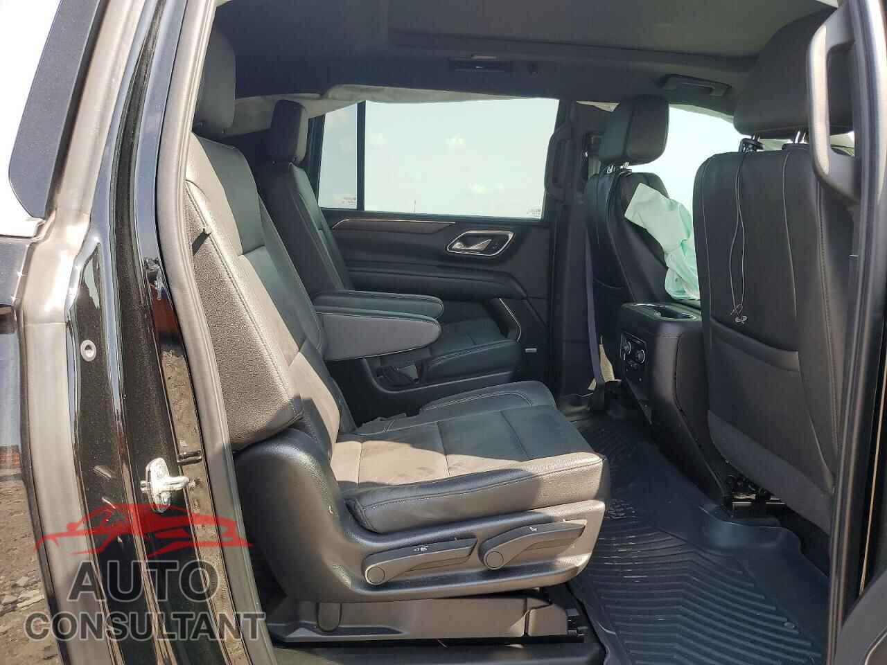 CHEVROLET SUBURBAN 2021 - 1GNSCCKD6MR367883