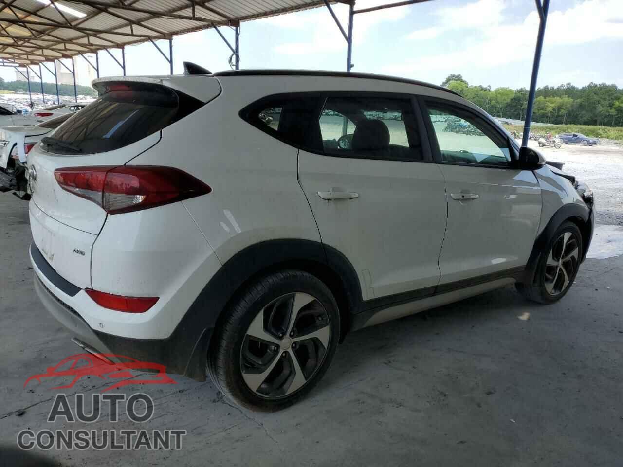 HYUNDAI TUCSON 2018 - KM8J3CA29JU686896