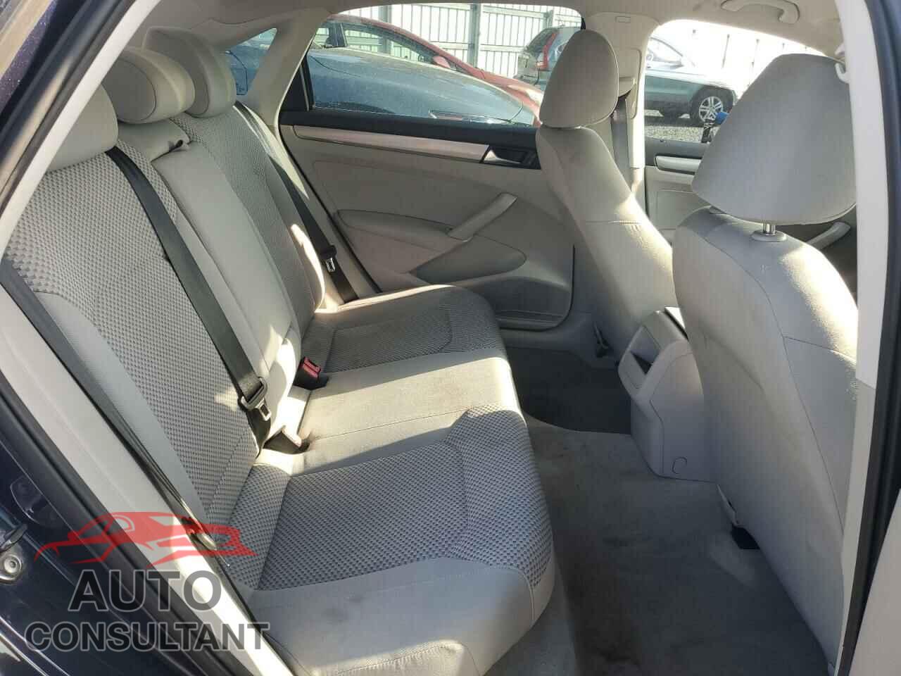 VOLKSWAGEN PASSAT 2012 - 1VWAP7A39CC073014