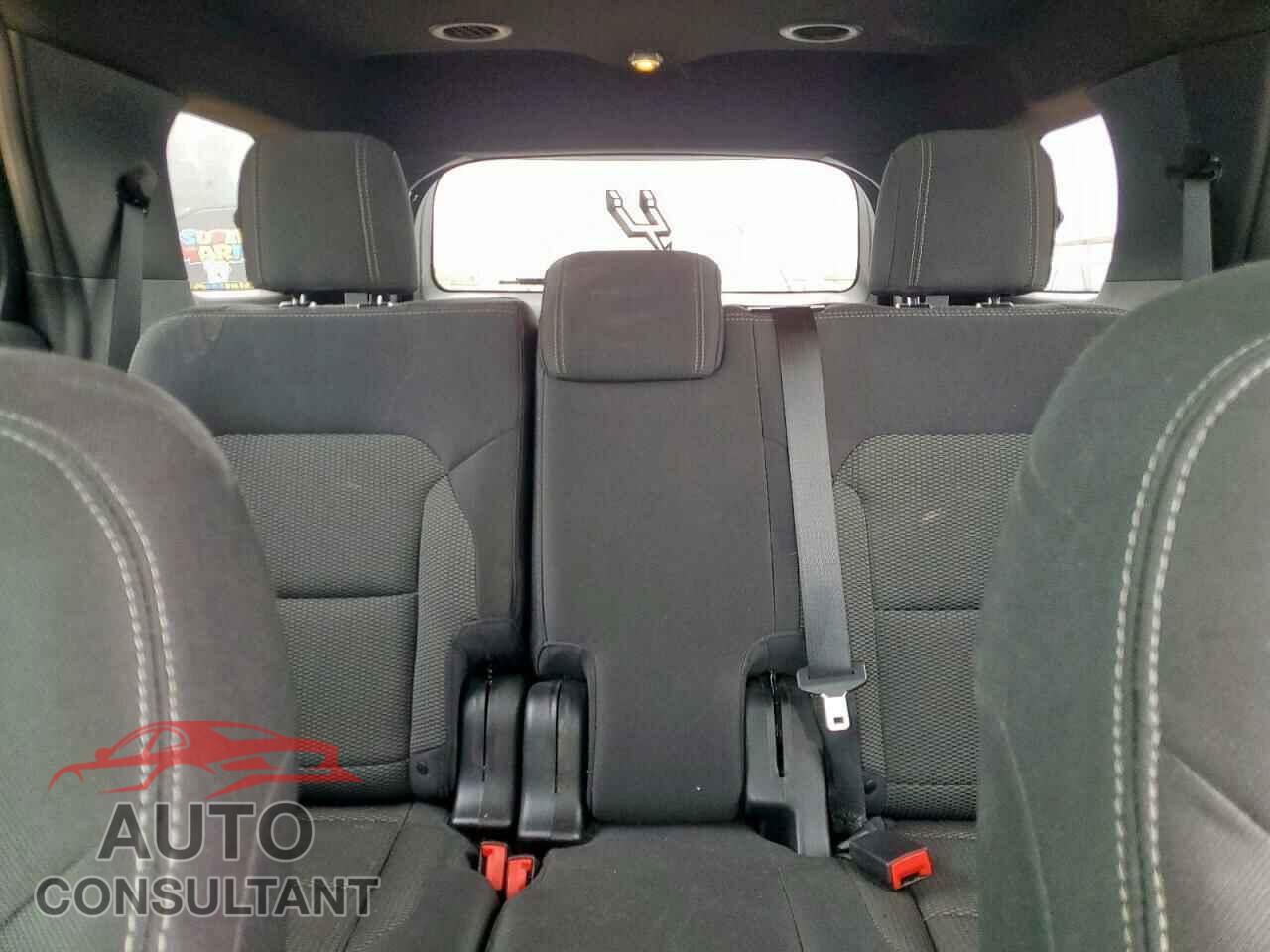 FORD EXPLORER 2017 - 1FM5K7D8XHGD85753