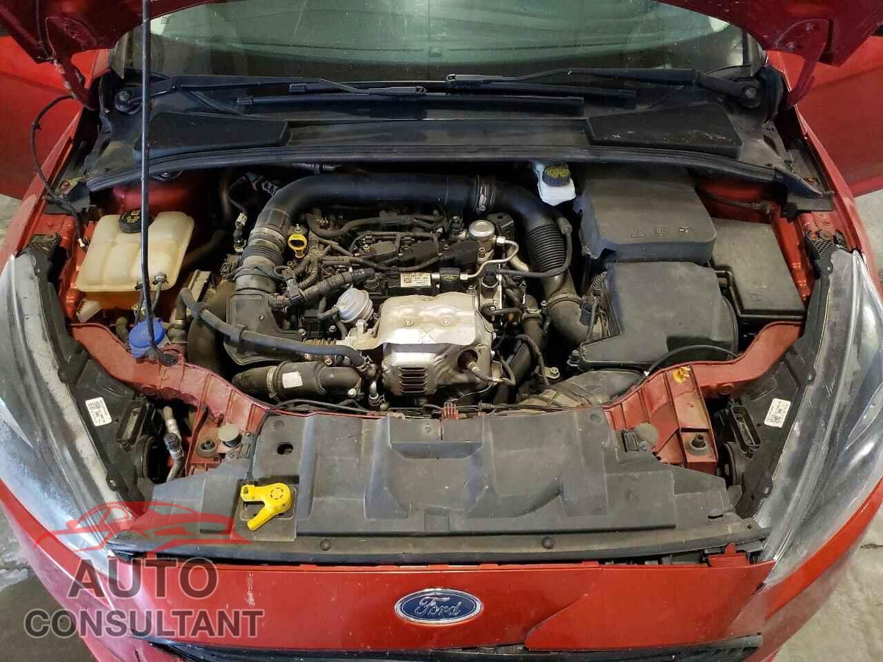 FORD FOCUS 2018 - 1FADP3FE8JL240985