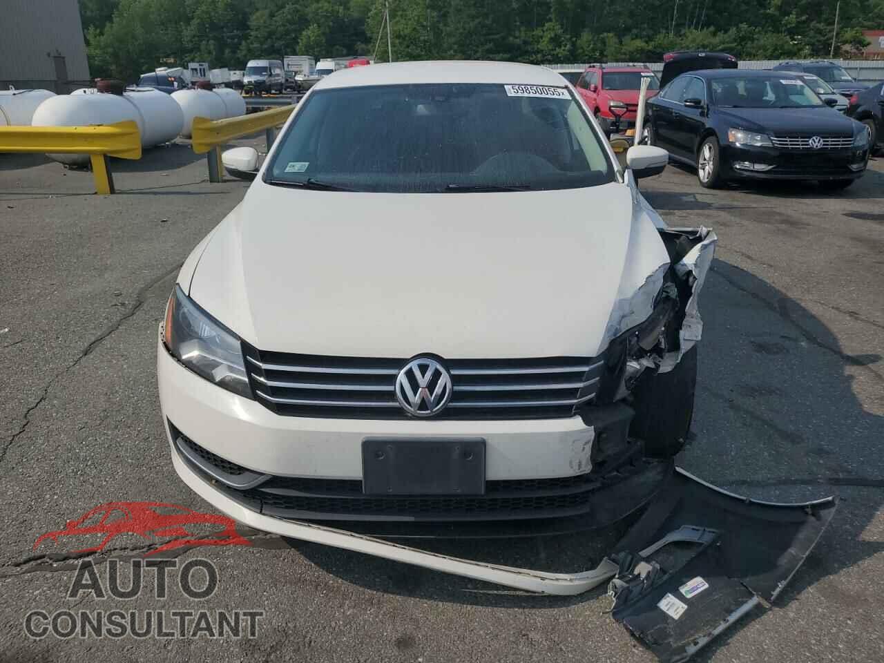 VOLKSWAGEN PASSAT 2013 - 1VWBP7A30DC061002