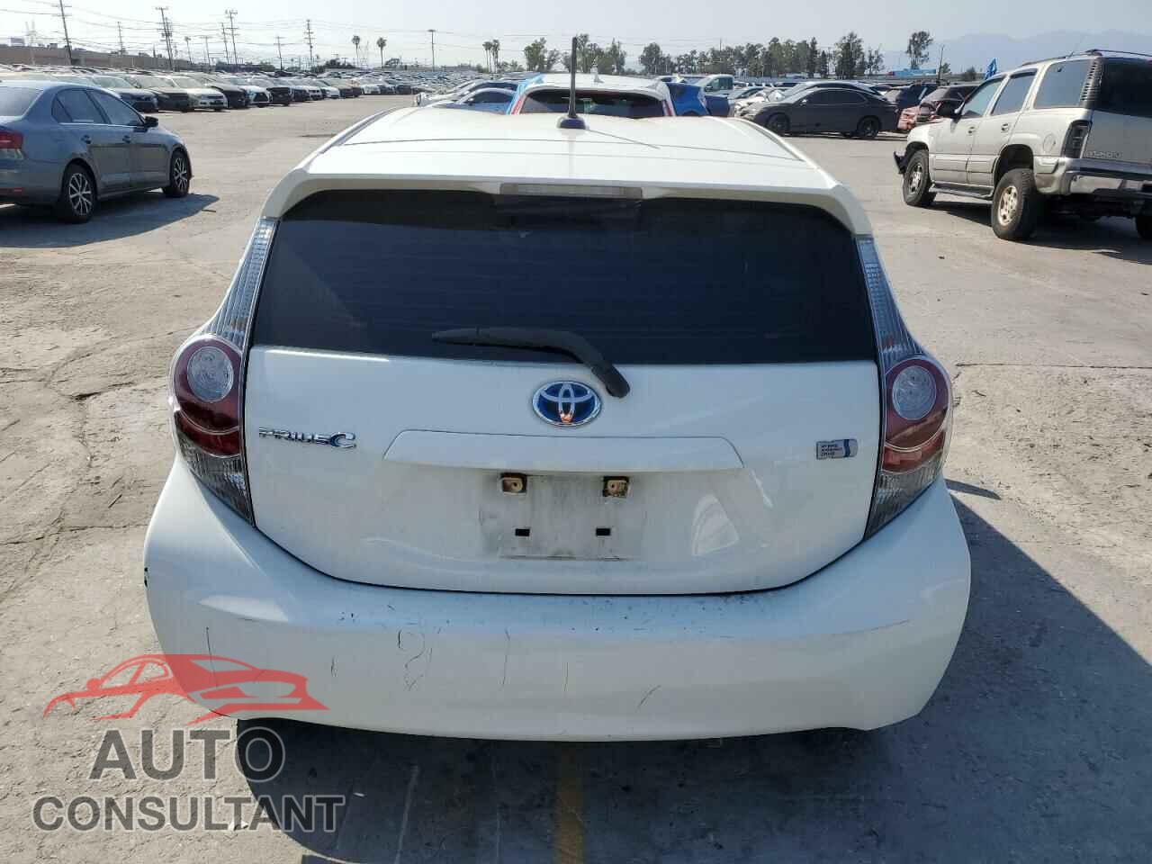 TOYOTA PRIUS 2014 - JTDKDTB33E1574423