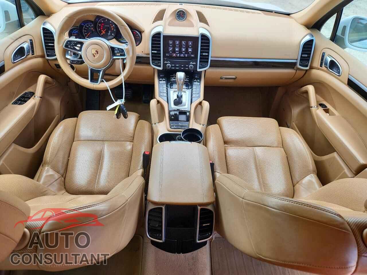 PORSCHE CAYENNE 2017 - WP1AA2A21HKA85751