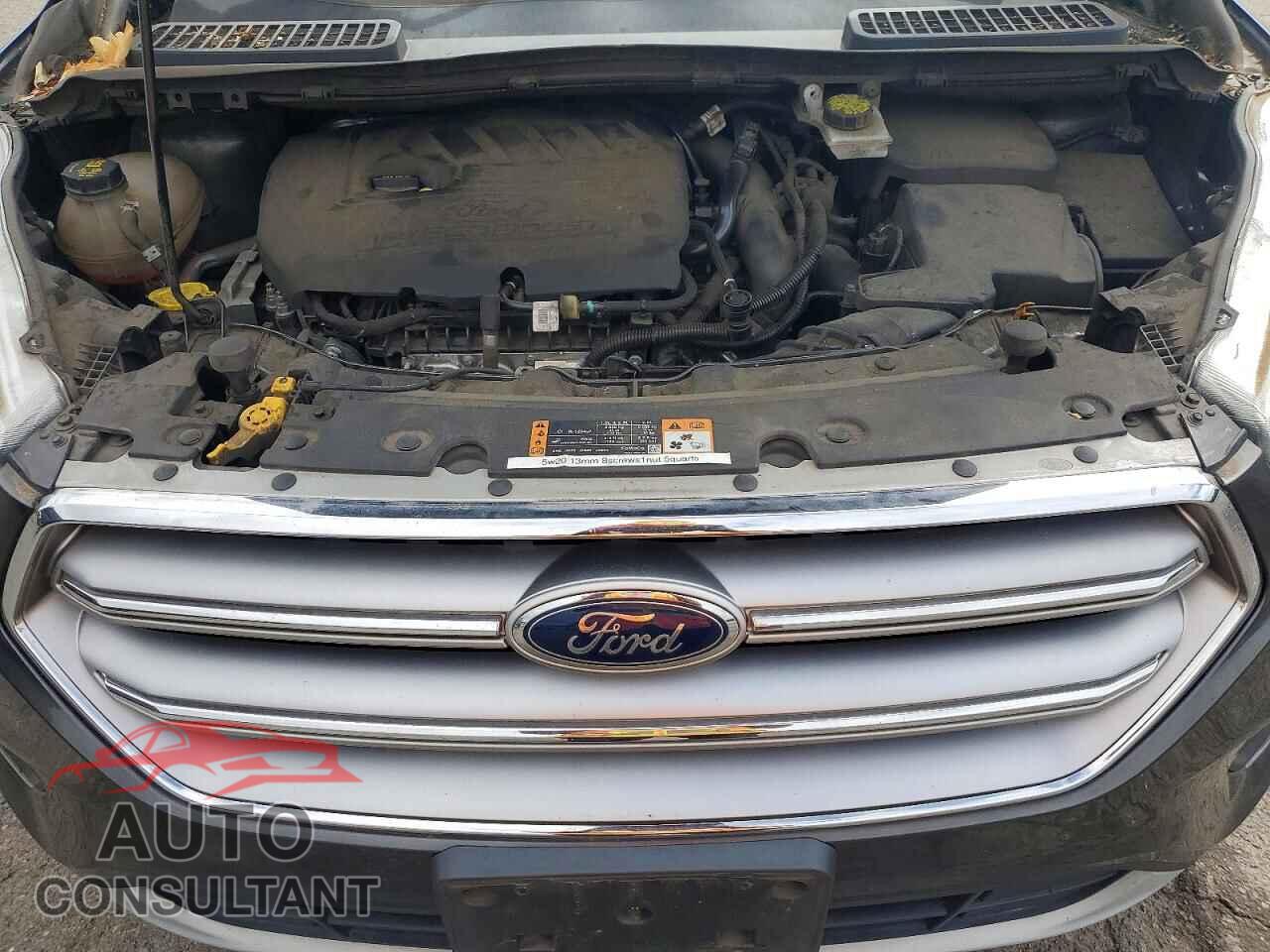 FORD ESCAPE 2017 - 1FMCU9GD2HUC27690
