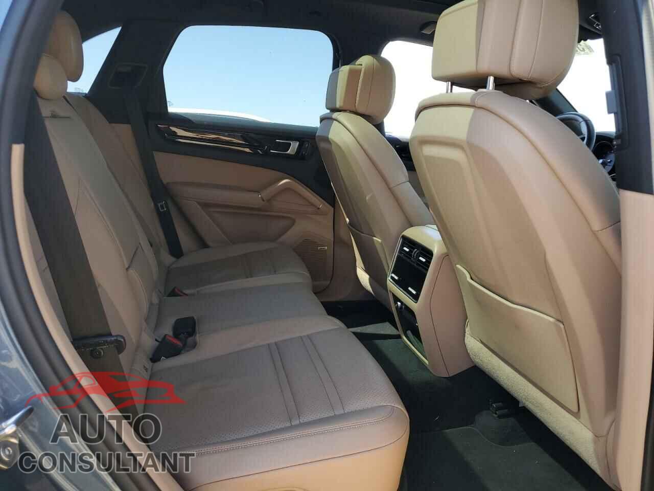 PORSCHE CAYENNE 2019 - WP1AA2AY0KDA01354