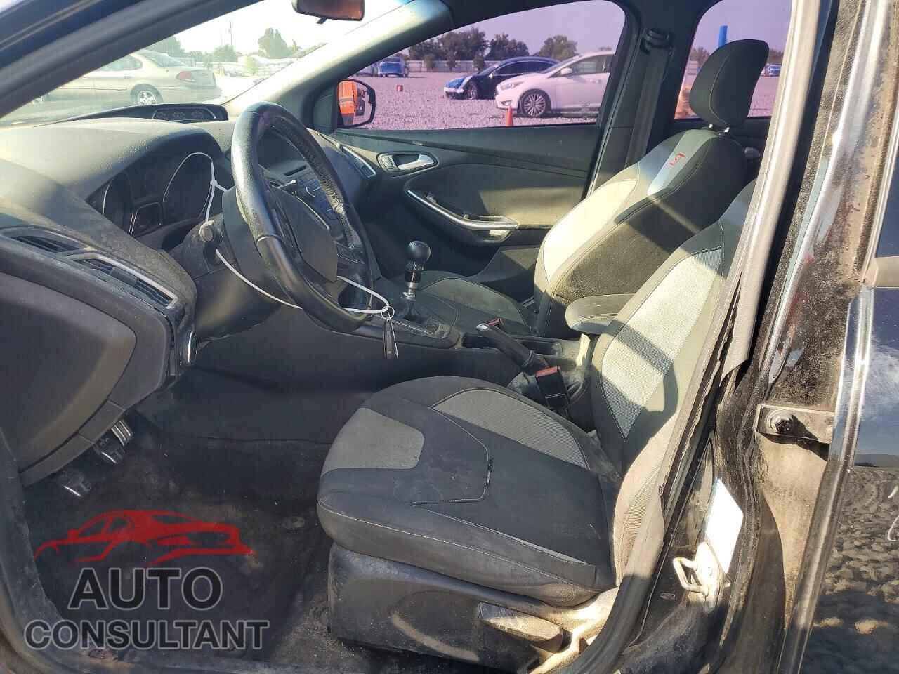 FORD FOCUS 2015 - 1FADP3L91FL338982