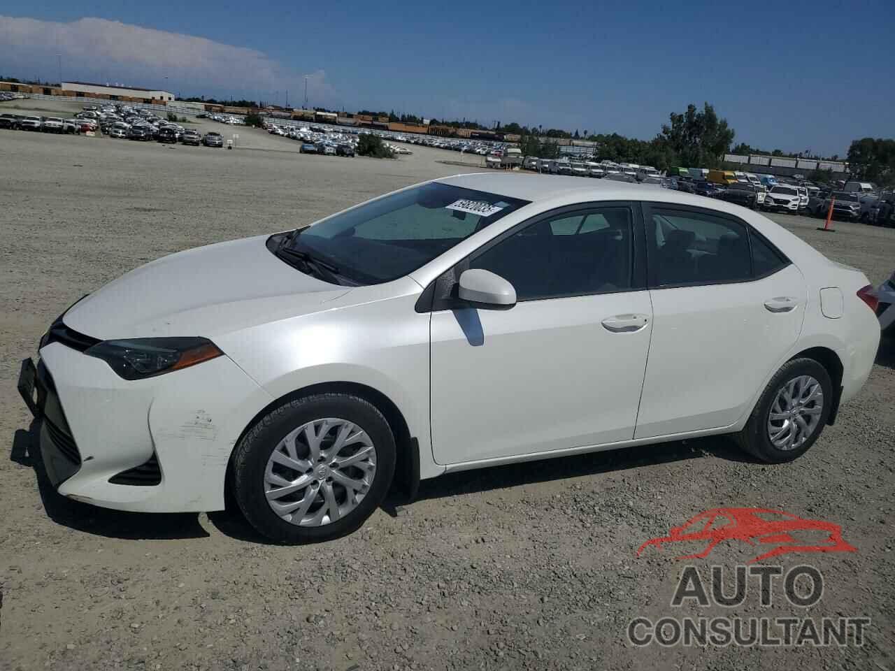 TOYOTA COROLLA 2018 - 5YFBURHE9JP764597
