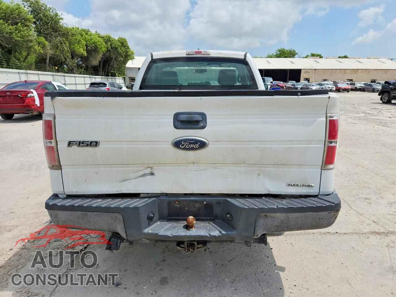 FORD F150 2011 - 1FTMF1CM7BFA74665