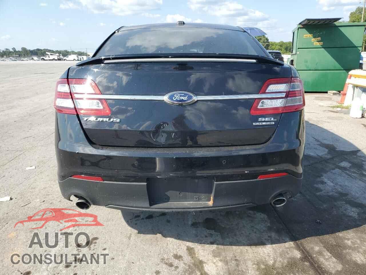 FORD TAURUS 2019 - 1FAHP2E84KG109697