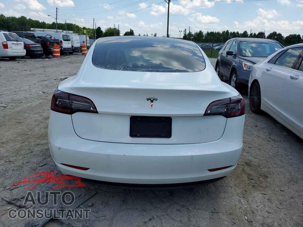 TESLA MODEL 3 2022 - 5YJ3E1EA5NF111979