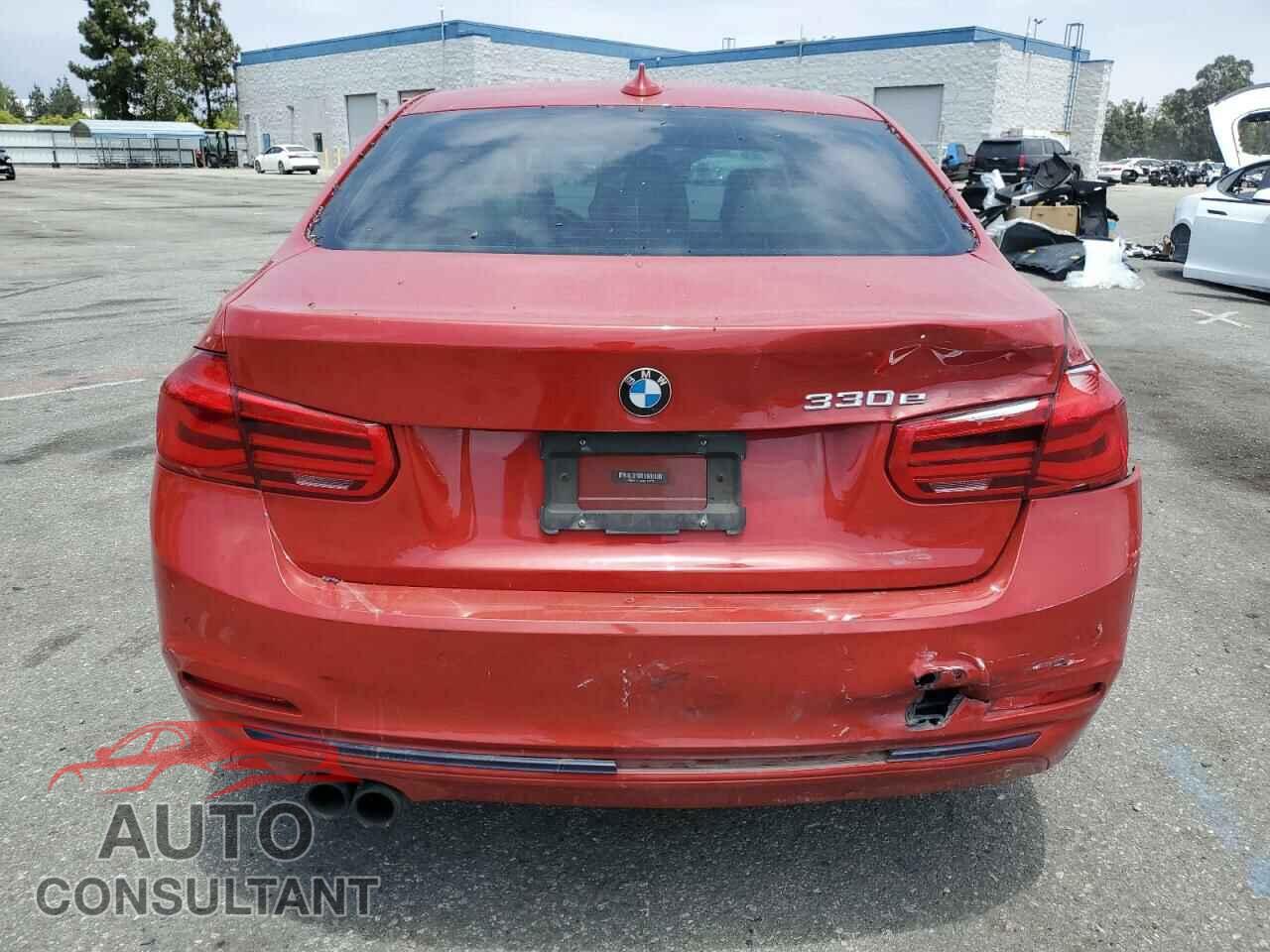 BMW 3 SERIES 2017 - WBA8E1C30HA159278