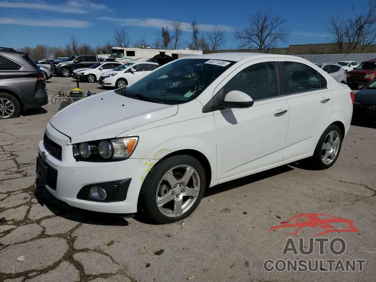 CHEVROLET SONIC 2014 - 1G1JE5SB1E4212027