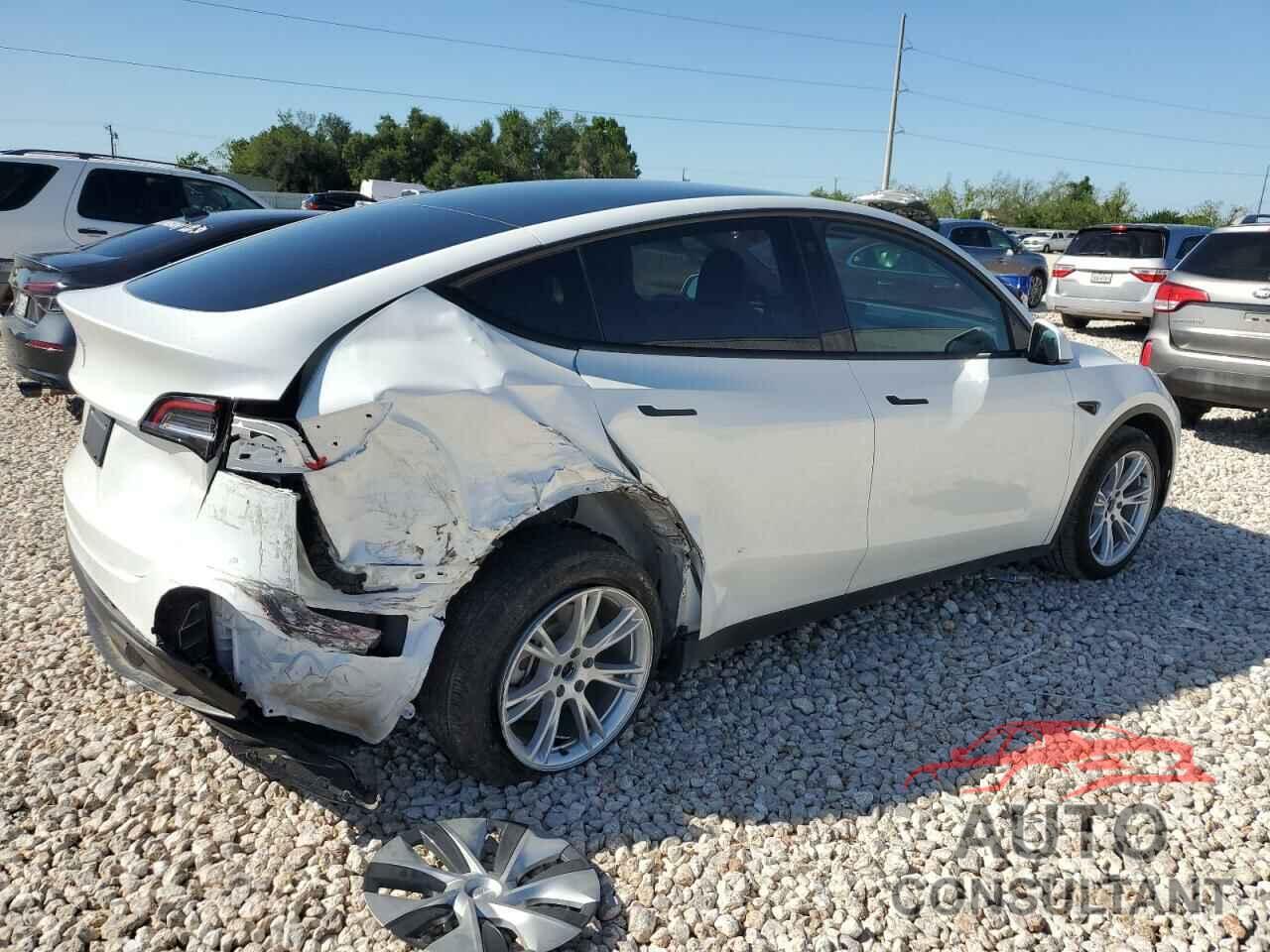 TESLA MODEL Y 2021 - 5YJYGAED1MF142722