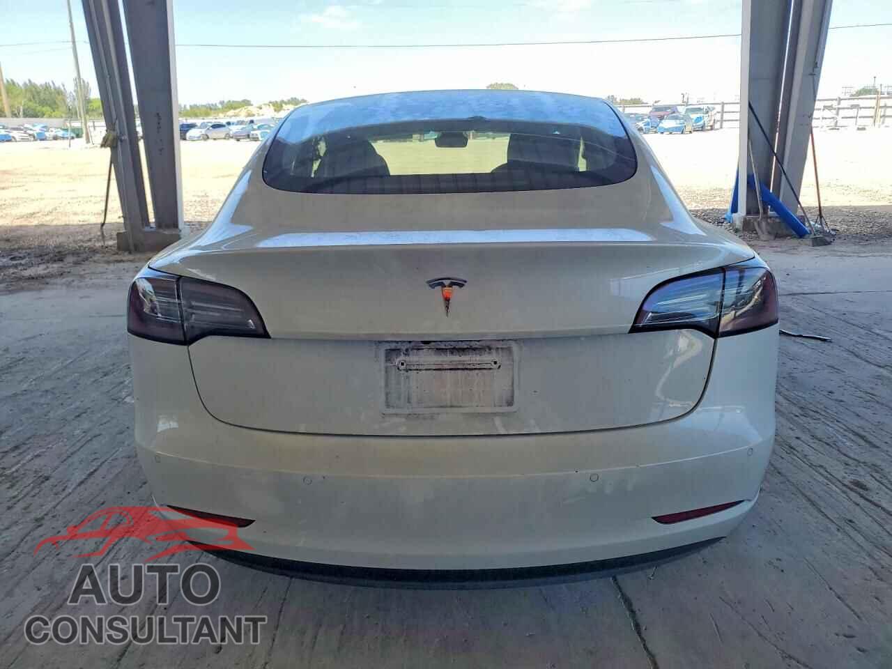 TESLA MODEL 3 2021 - 5YJ3E1EA4MF096227