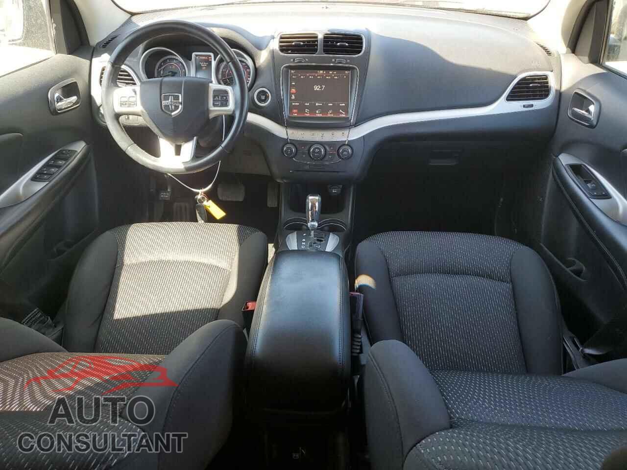DODGE JOURNEY 2017 - 3C4PDCBB1HT613150
