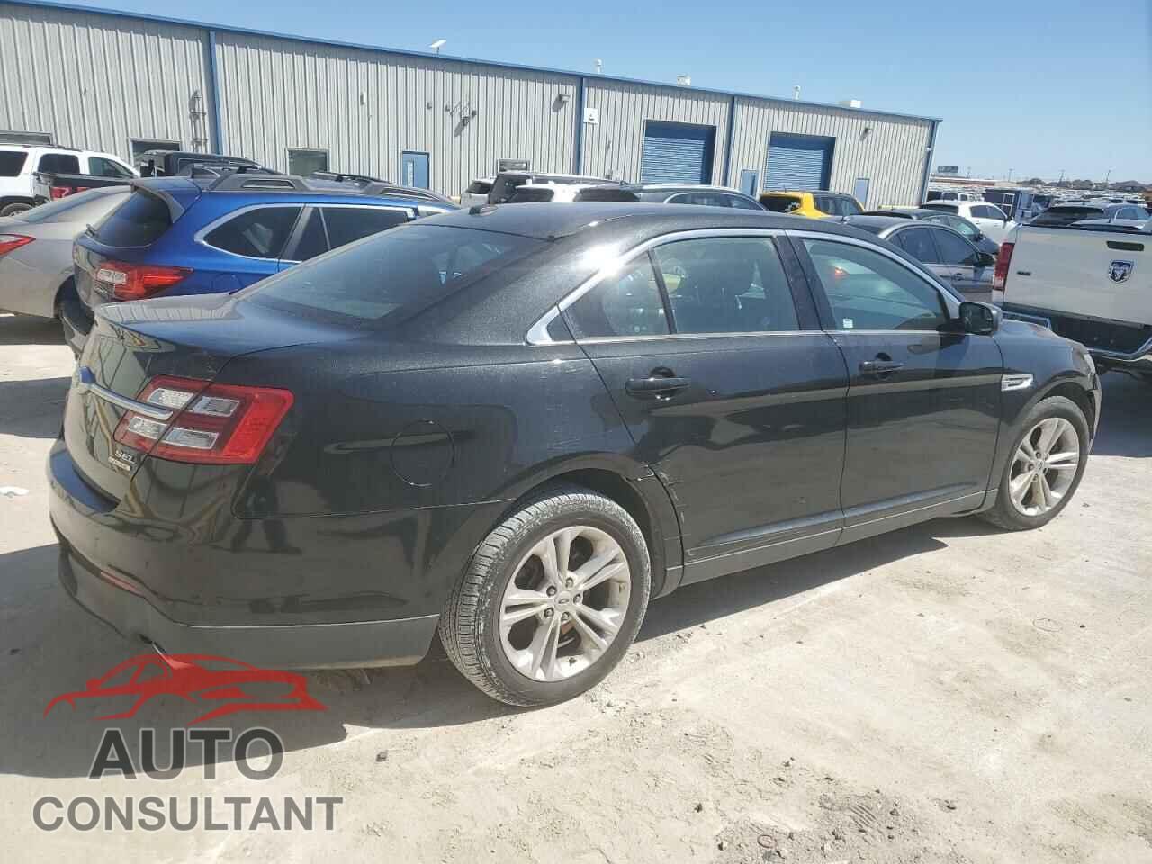 FORD TAURUS 2015 - 1FAHP2E80FG104163