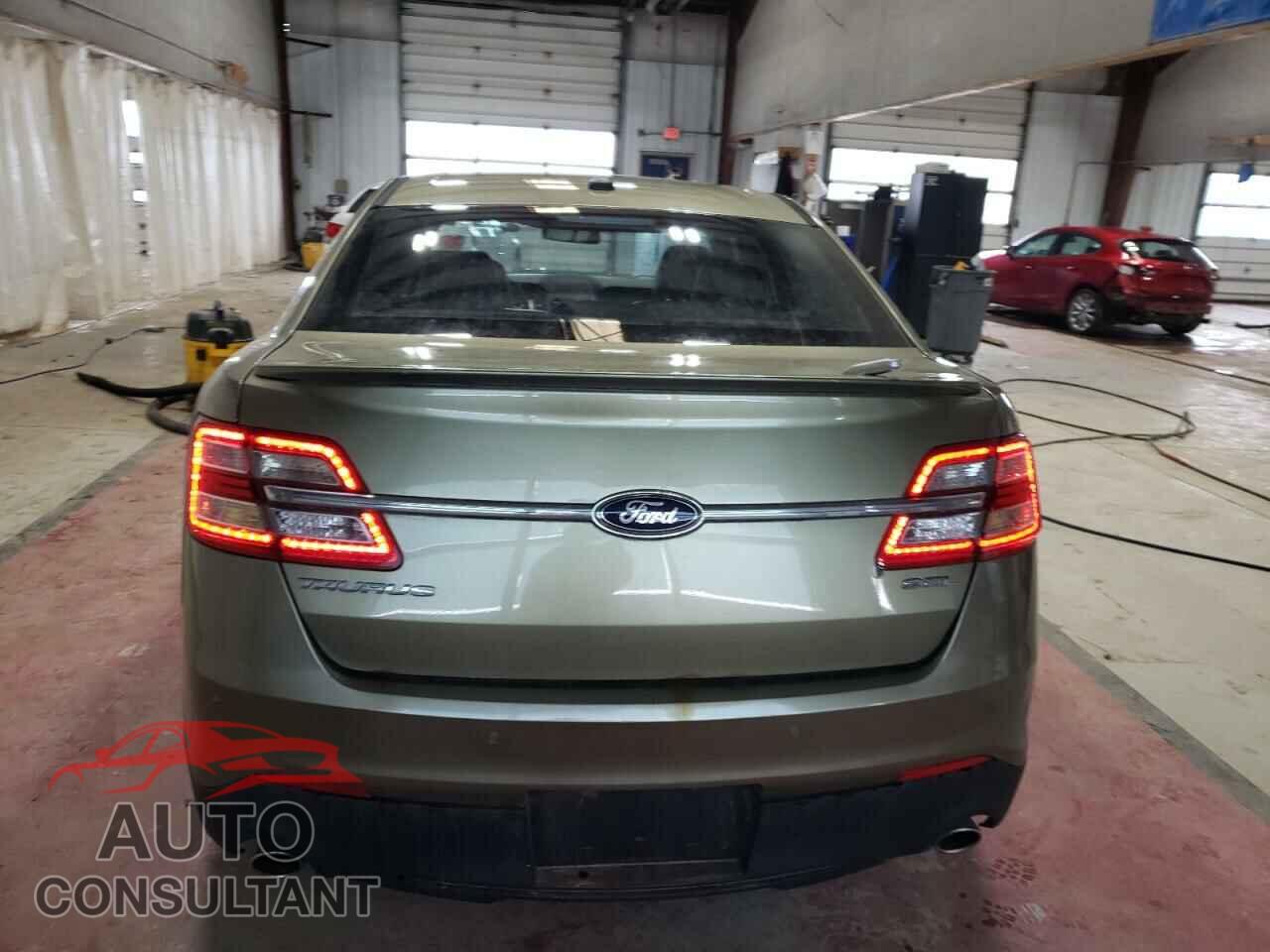 FORD TAURUS 2013 - 1FAHP2E82DG174258