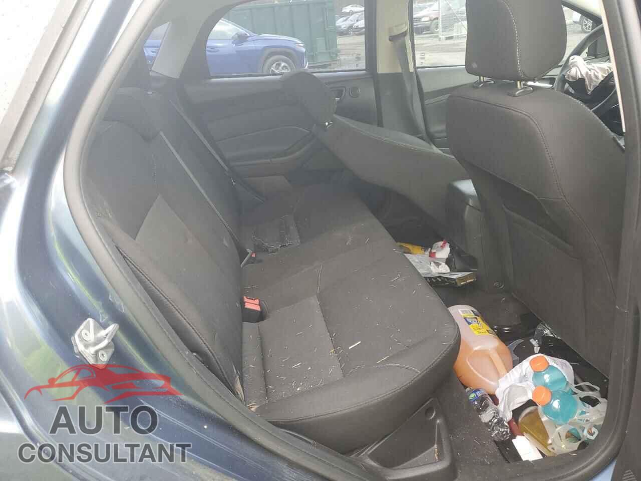 FORD FOCUS 2018 - 1FADP3H21JL227059