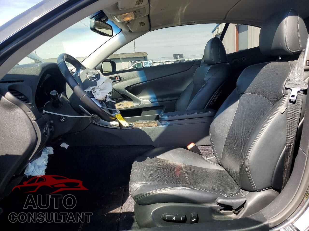 LEXUS IS 2011 - JTHFF2C23B2515503
