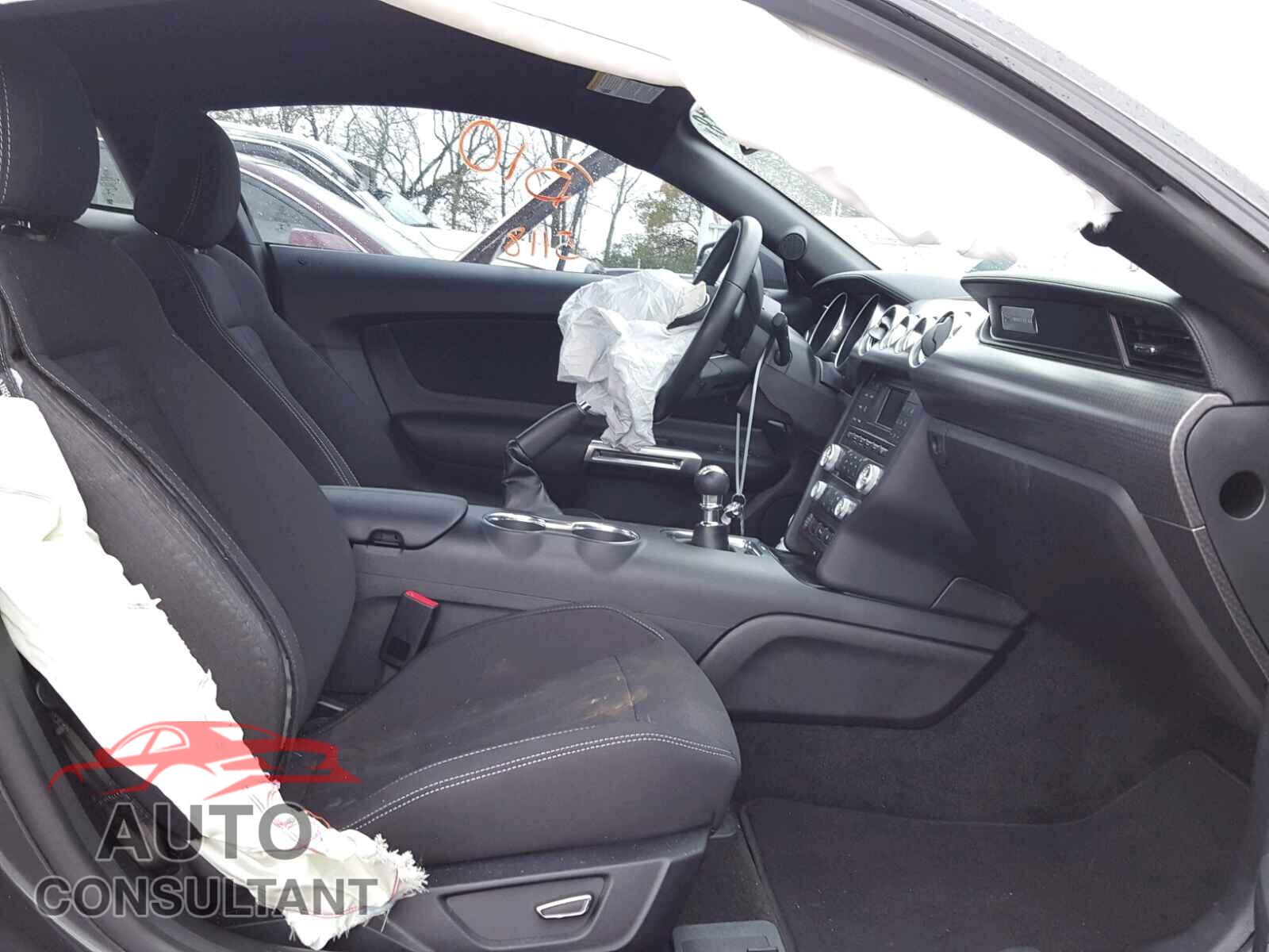 FORD MUSTANG 2018 - 1FA6P8CF8J5107828