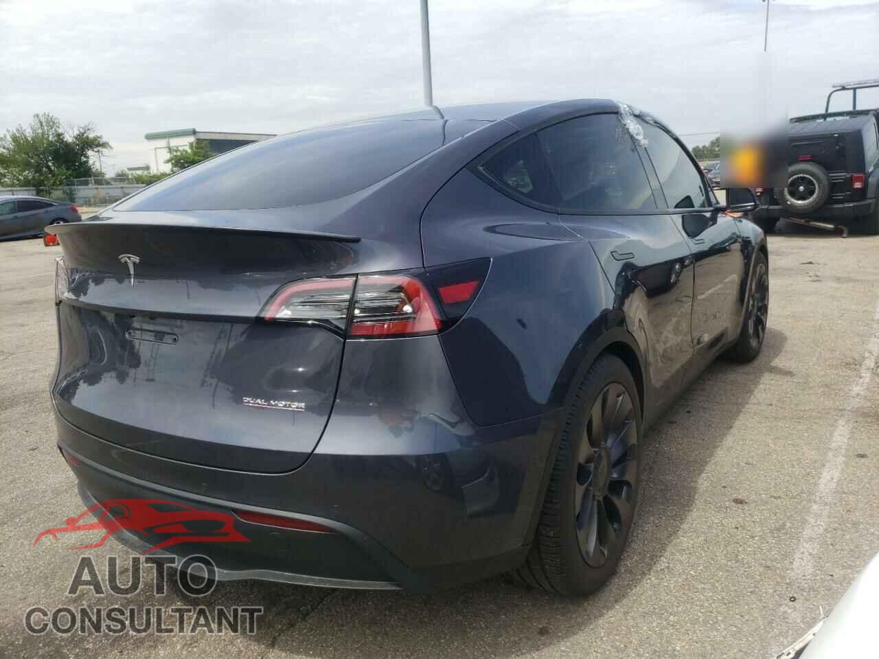 TESLA MODEL Y 2021 - 5YJYGDEF0MF252583