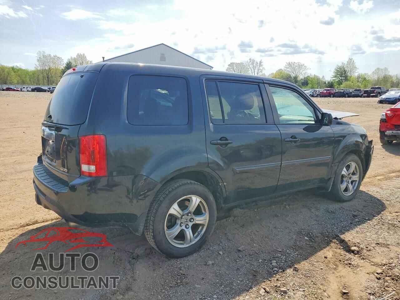 HONDA PILOT 2015 - 5FNYF4H48FB016487