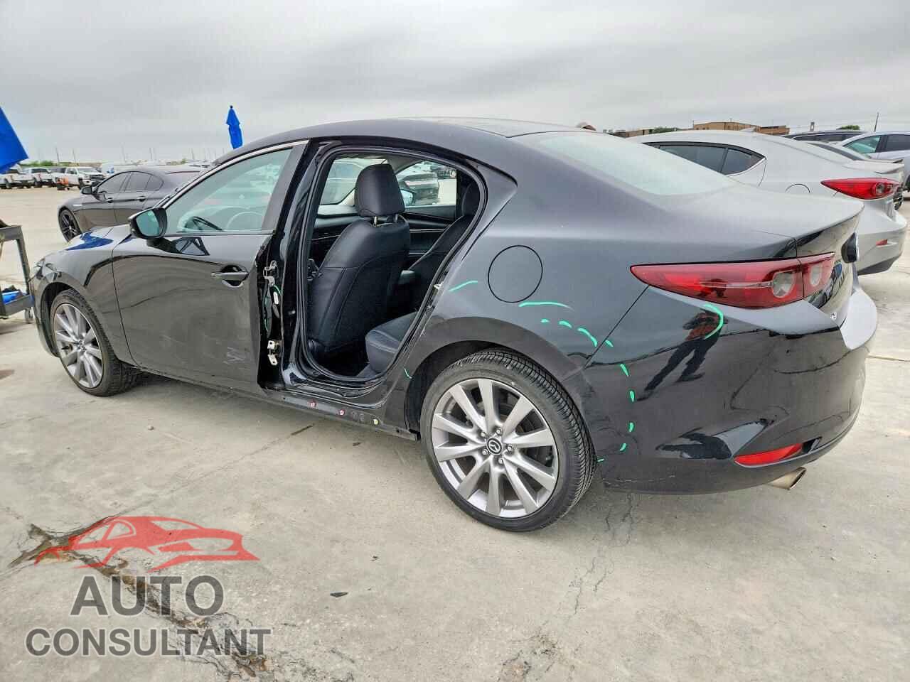 MAZDA 3 2021 - JM1BPABL3M1321368