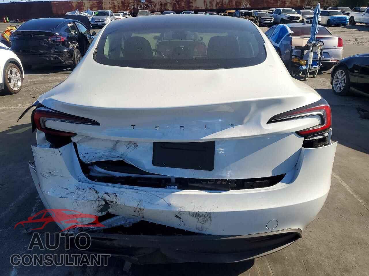 TESLA MODEL 3 2024 - 5YJ3E1EA8RF855680