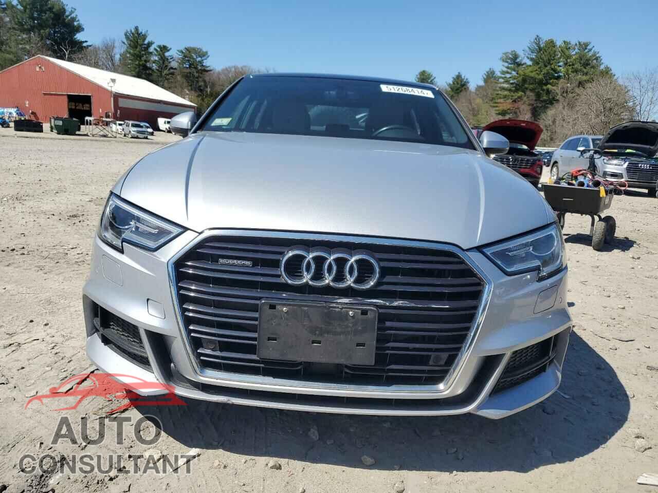 AUDI A3 2017 - WAUJ8HFF3H1057044