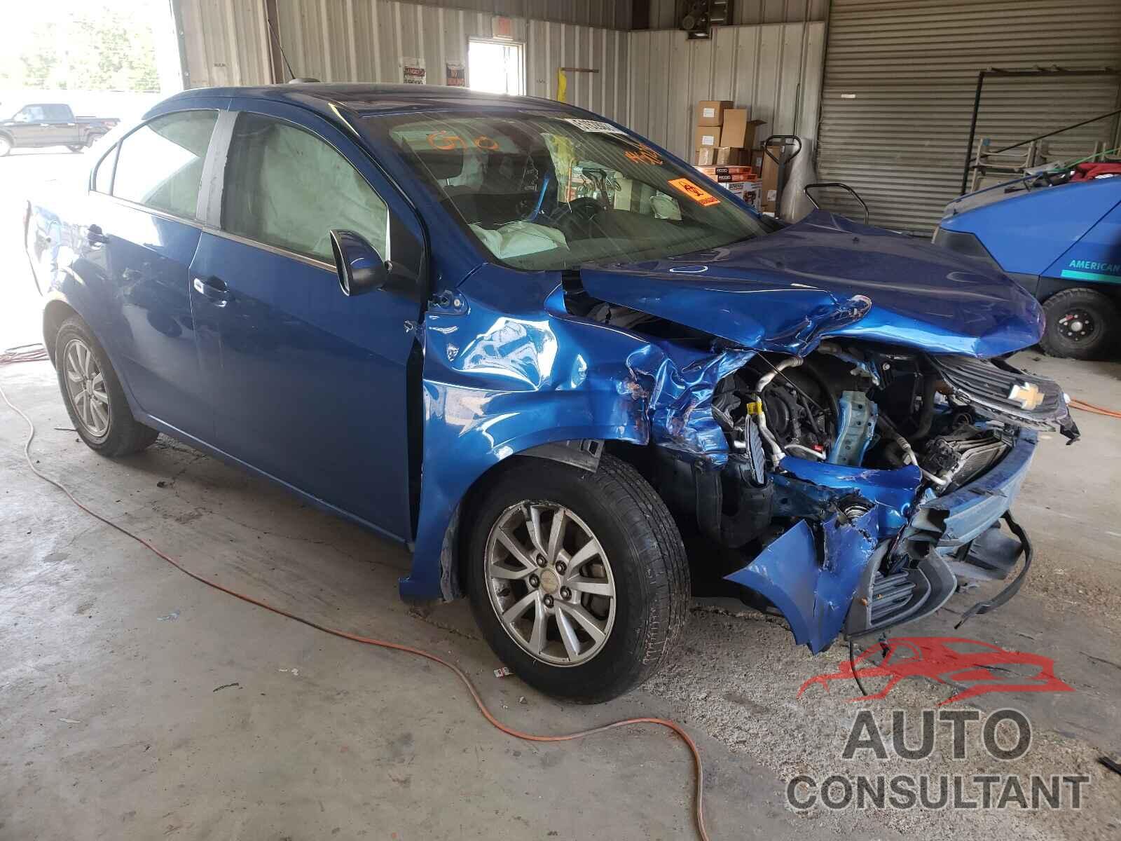CHEVROLET SONIC 2017 - 1G1JD5SH0H4145027