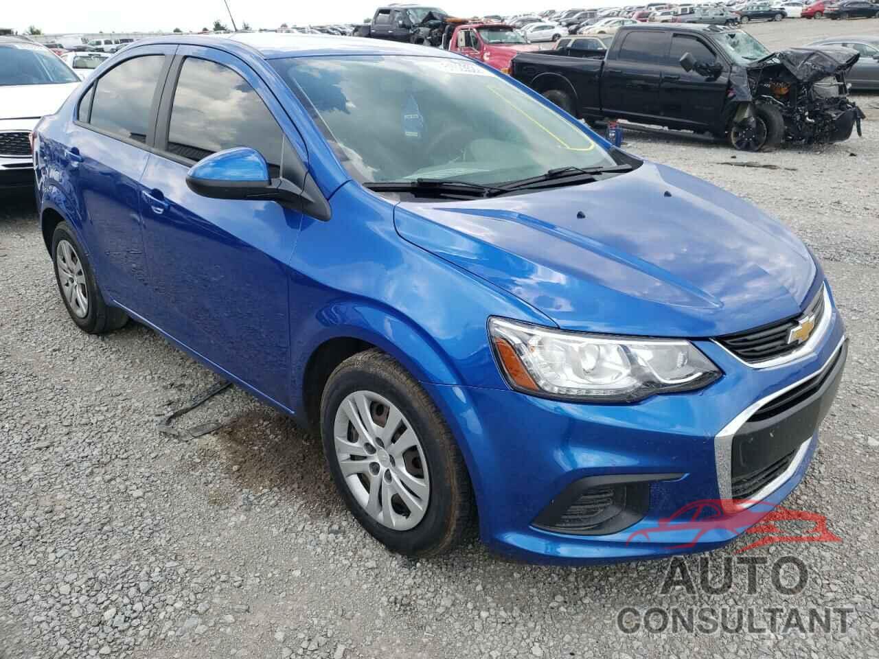 CHEVROLET SONIC 2018 - 1G1JB5SH0J4121595