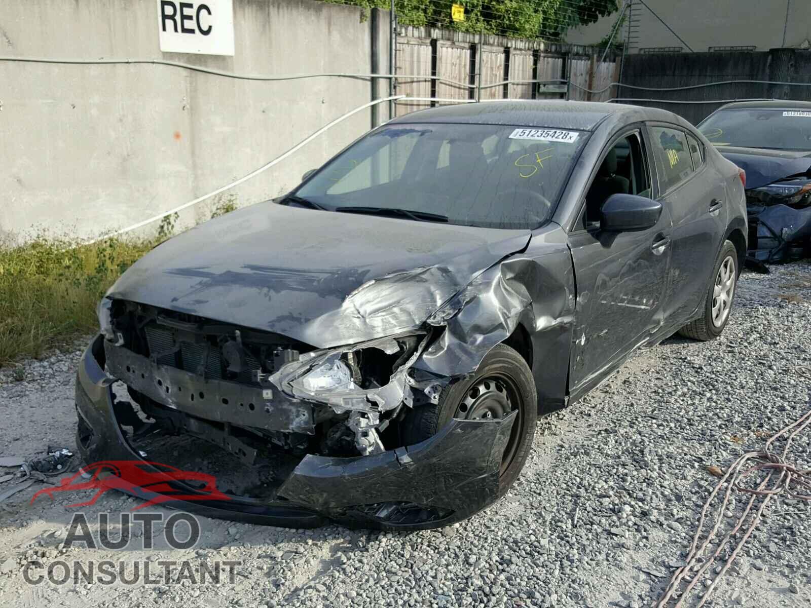 MAZDA 3 2015 - 3MZBM1U76FM139059