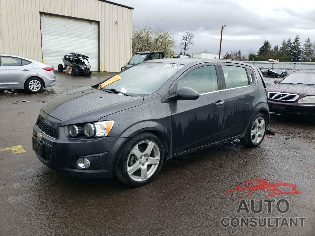 CHEVROLET SONIC 2016 - 1G1JE6SB1G4141727