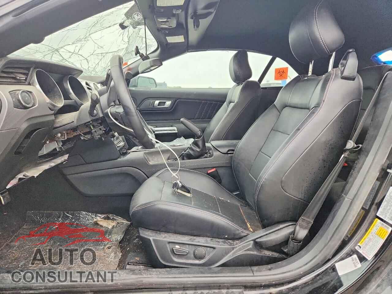 FORD MUSTANG 2020 - 1FATP8UH3L5125577
